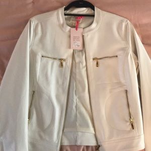 Beautiful white leather jacket!